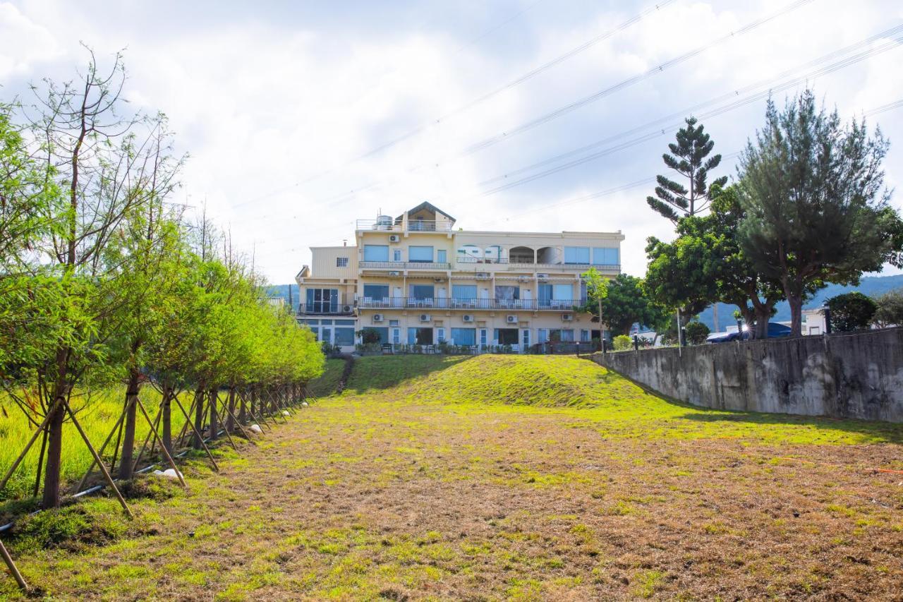 מלון Longshui 墾丁戀戀星辰湖畔莊園 星辰館 מראה חיצוני תמונה